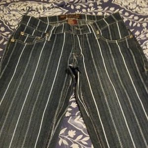 Stretchy jeans SIZZLE BRAND 1 hour only $12